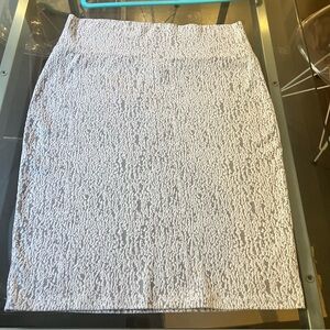 LuLaRoe Chic White Textured Pencil Skirt
